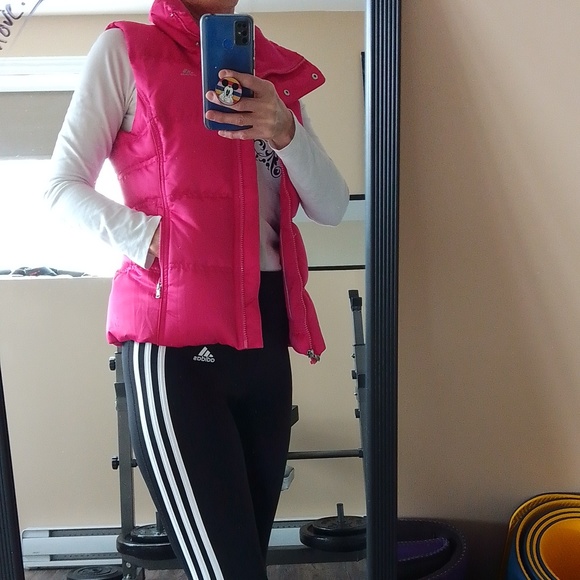 Adidas Puffer Vest - Picture 10 of 10